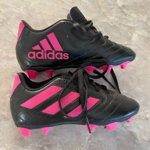 Little kids Adidas soccer cleats. Pink and Black.